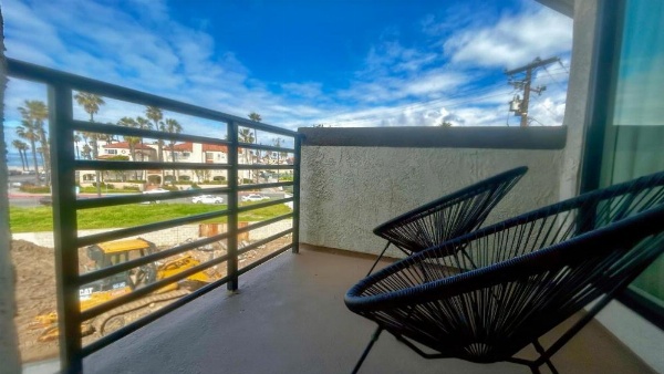 Huntington Beach Inn image 11