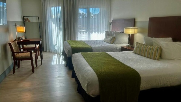 Huntington Beach Inn image 22