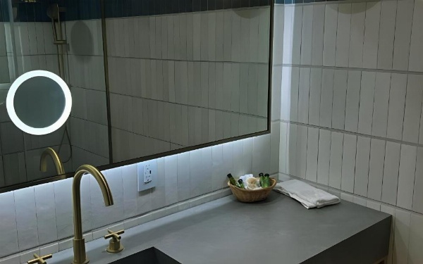 Huntington Beach Inn image 34