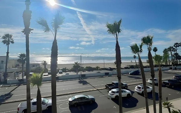 Huntington Beach Inn image 35